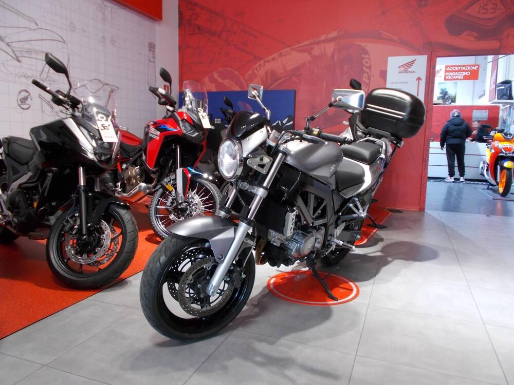 Suzuki SV 650 (2006 - 11) (4)