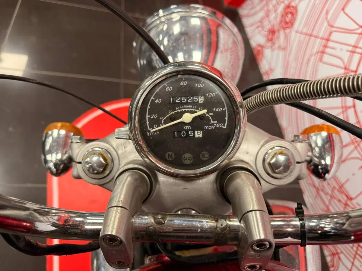 Keeway Motor Supershadow 250 (2012 - 13) (9)