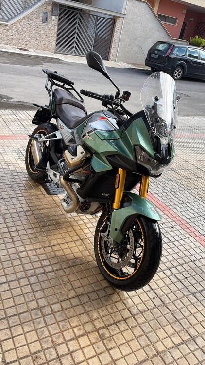 Moto Guzzi V100 Mandello S (2022 - 24)