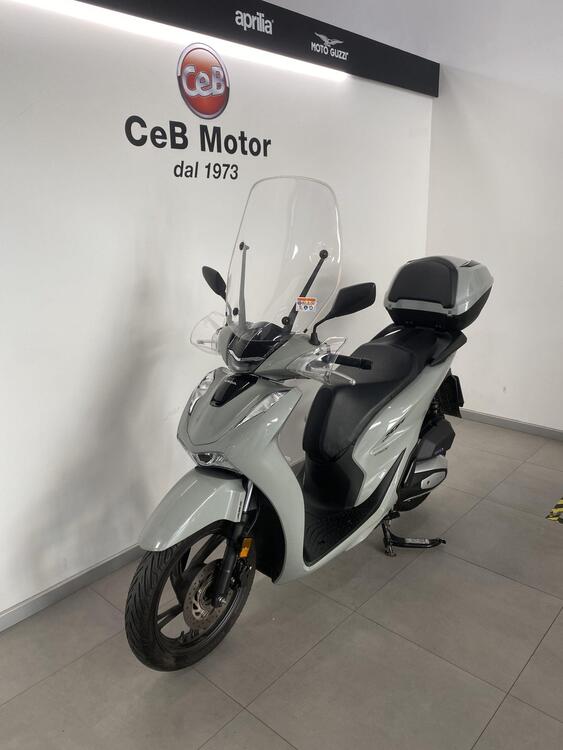 Honda SH 150i (2024 - 25) (4)