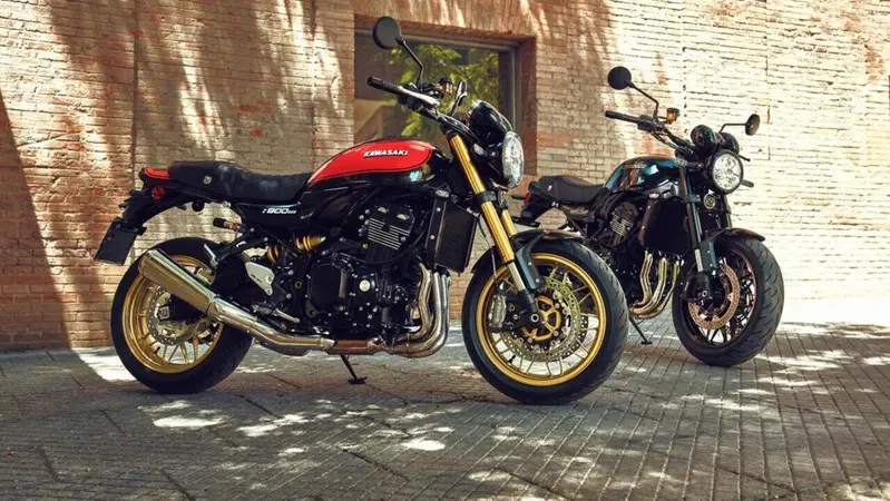 "Le leggende non finiscono" e hanno un prezzo: Kawasaki svela quello della Z900RS my 2026