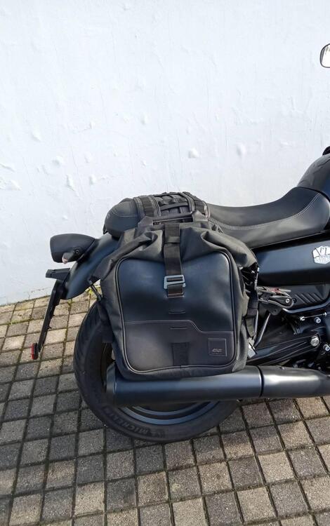 Moto Guzzi V7 Stone (2021 - 24) (4)