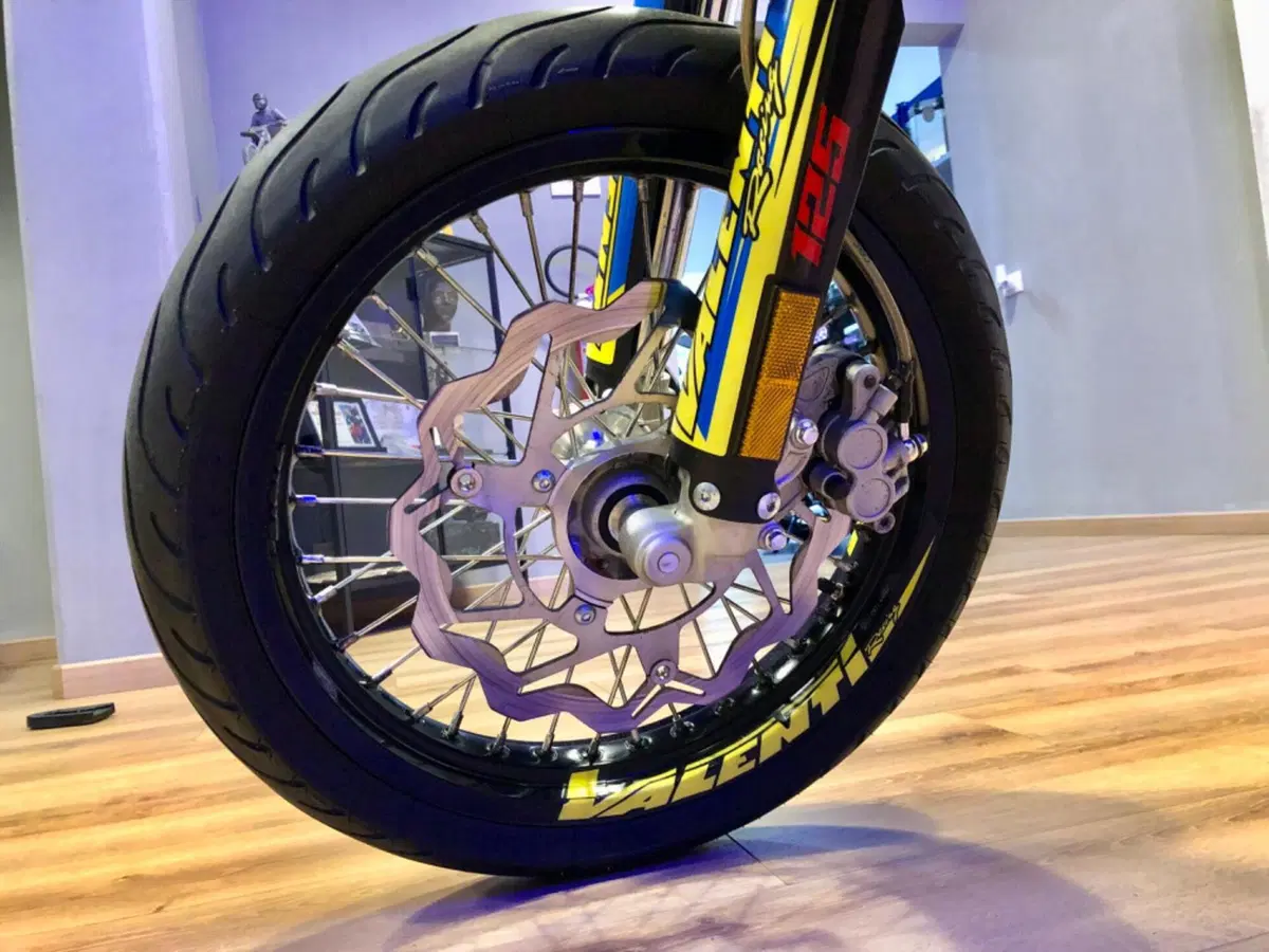 Valenti Racing SM 125 Z (2020 - 22) (10)