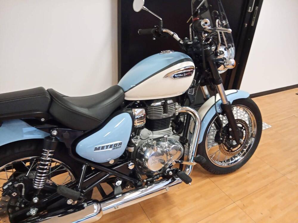 Royal Enfield Meteor 350 Aurora (2024 - 25) (3)