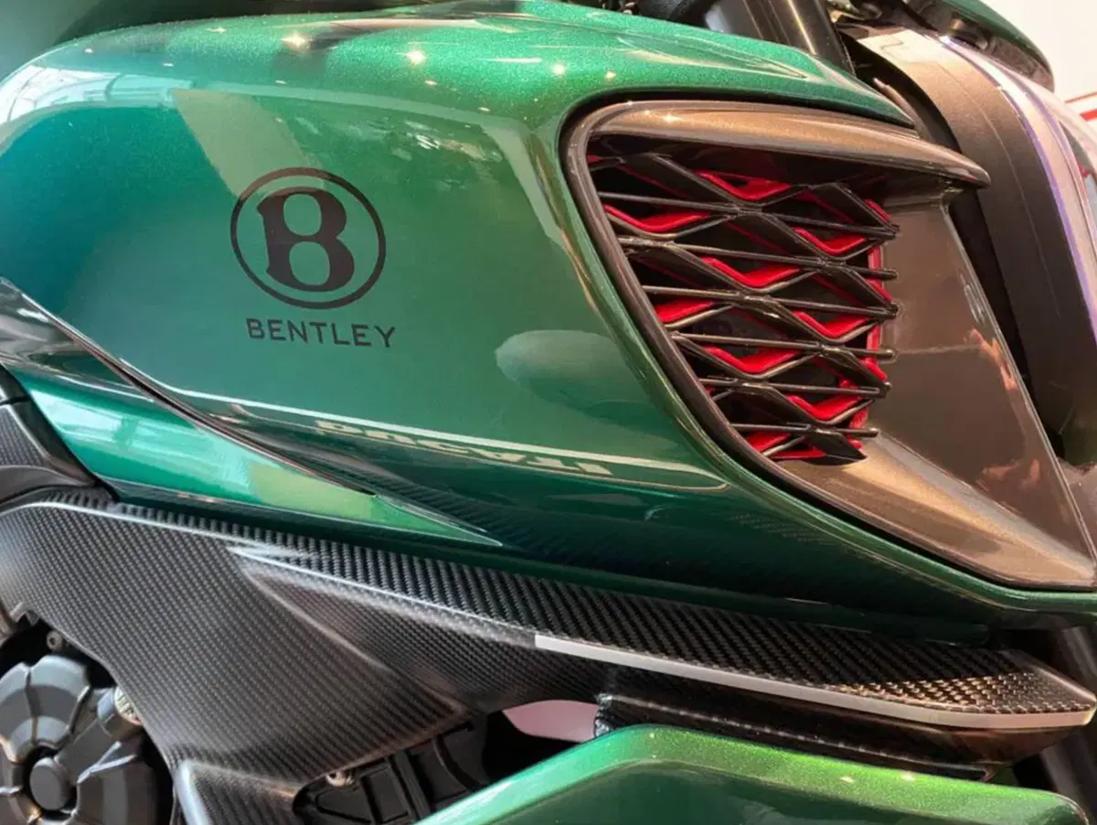 Ducati Diavel V4 for Bentley: l'usato del giorno di Moto.it [GALLERY] (3)