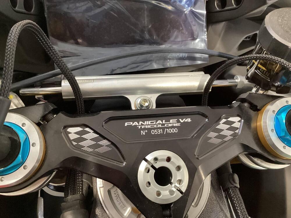 Ducati Panigale V4 Tricolore (2025) (5)