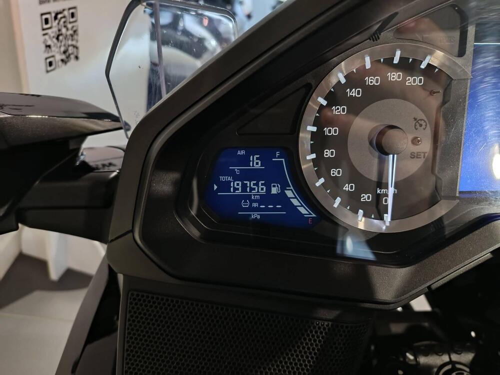 Honda GL 1800 Gold Wing Tour (2021 - 23) (2)