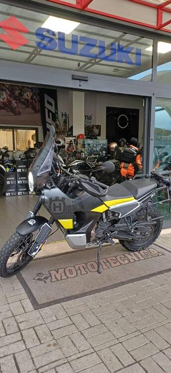 Husqvarna Norden 901 (2022 - 25) (2)