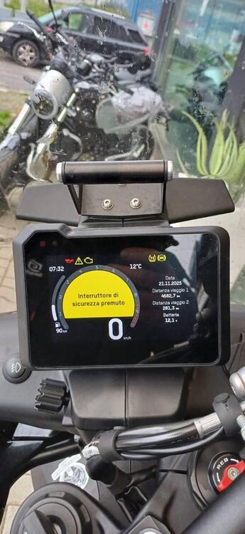 Husqvarna Norden 901 (2022 - 25) (3)