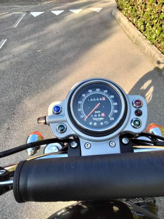 Triumph Scrambler (2006 - 17) (2)