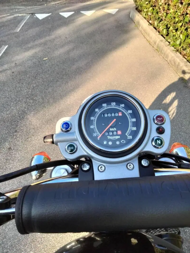 Triumph Scrambler (2006 - 17) (2)