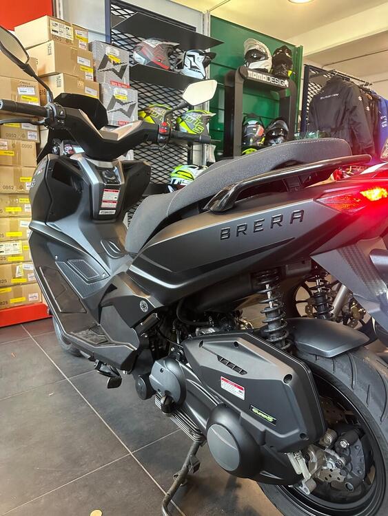 Kl Brera 300 (2022 - 25) (3)