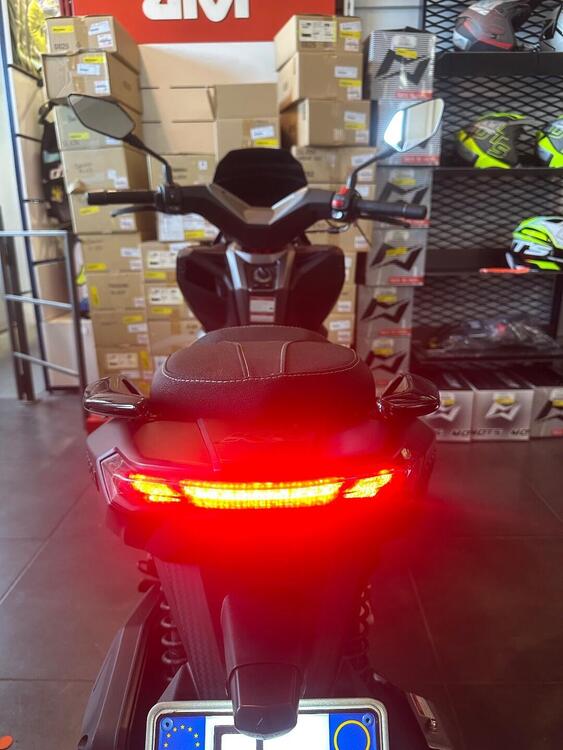 Kl Brera 300 (2022 - 25) (4)