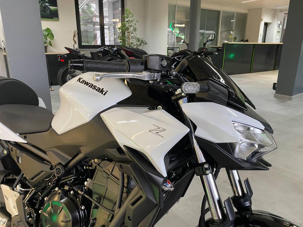 Kawasaki Z 650 (2025 - 26) (3)