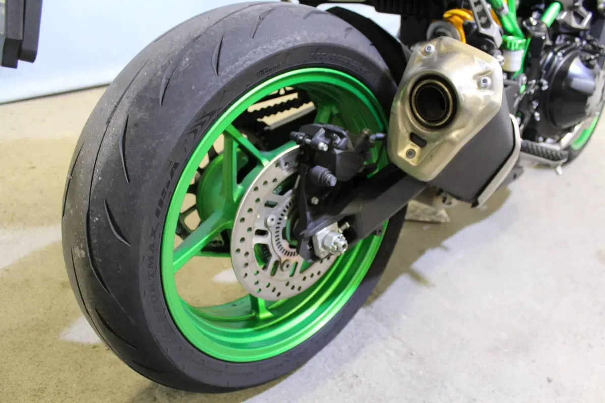 Kawasaki Z 900 SE (2025 - 26) (6)