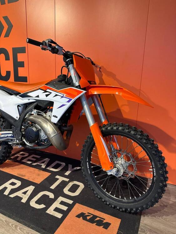 KTM 250 SX (2023) (3)