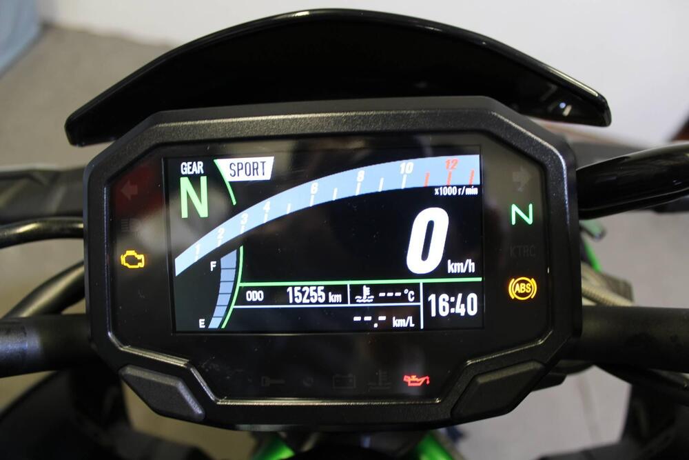 Kawasaki Z 900 SE (2022 - 24) (3)