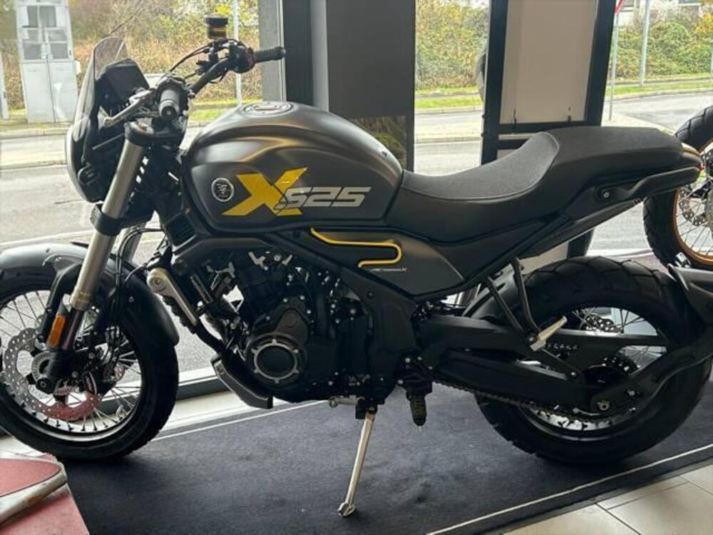 Voge Trofeo 525ACX Scrambler (2023 - 25)