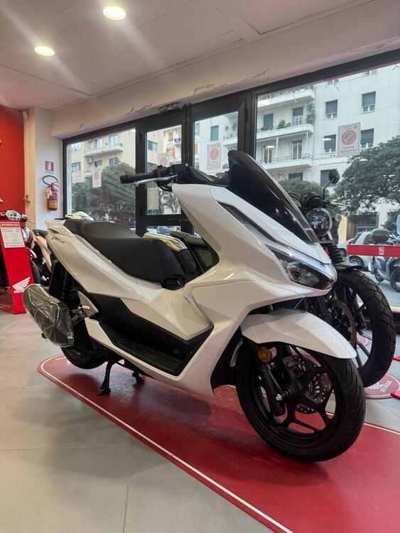 Honda PCX 125 (2025)