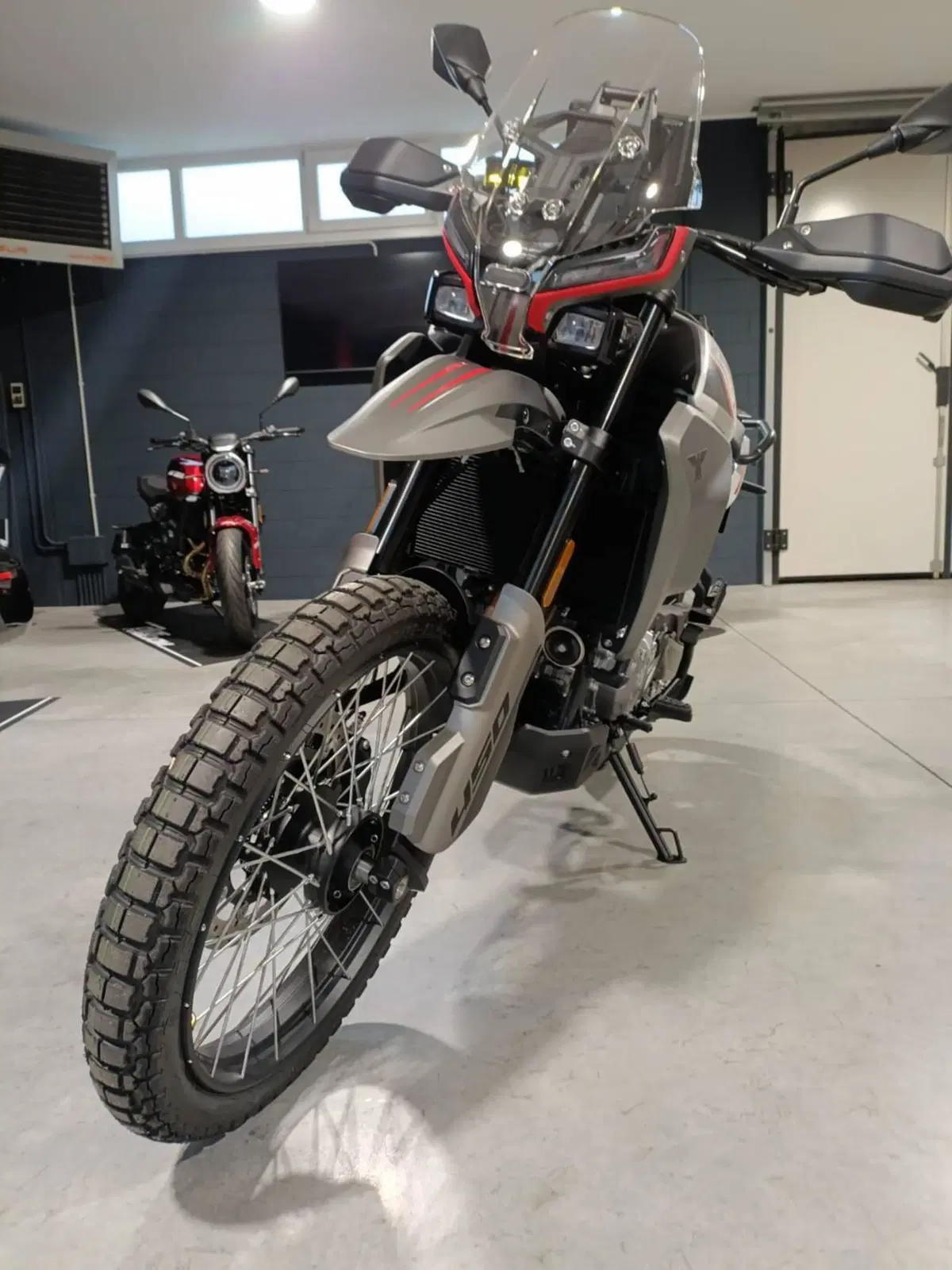 Moto Morini Allthrike 450 (2025 - 26) (4)