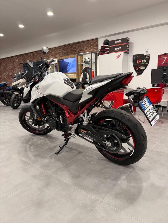 Honda CB 750 Hornet (2025) (4)