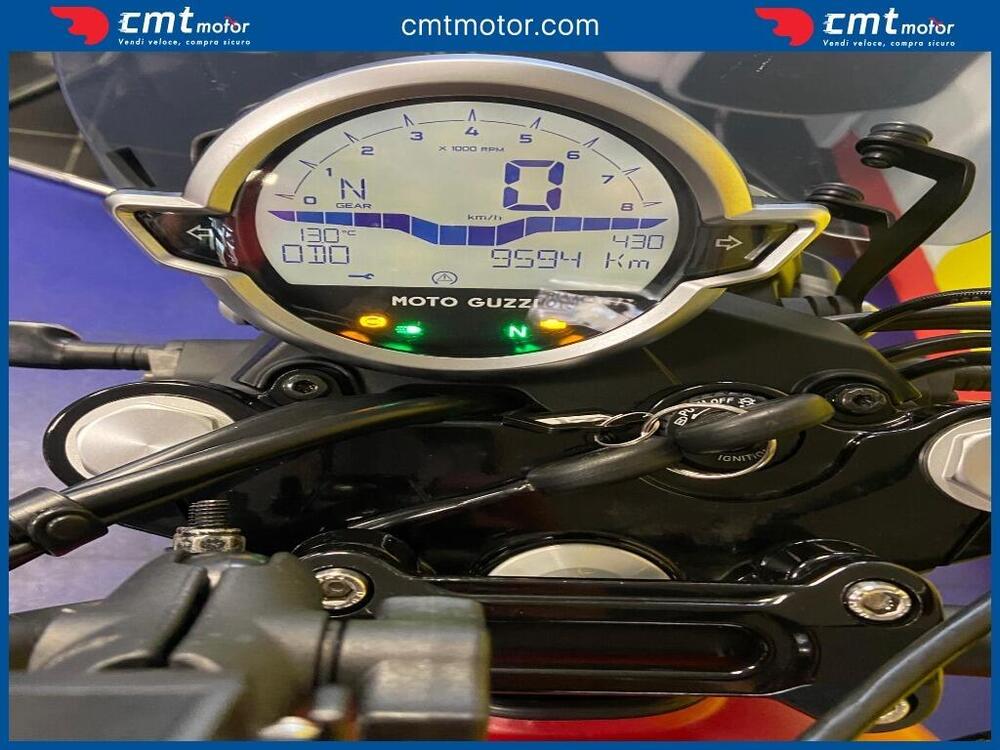 Moto Guzzi V7 III Stone (2017 - 20) (5)