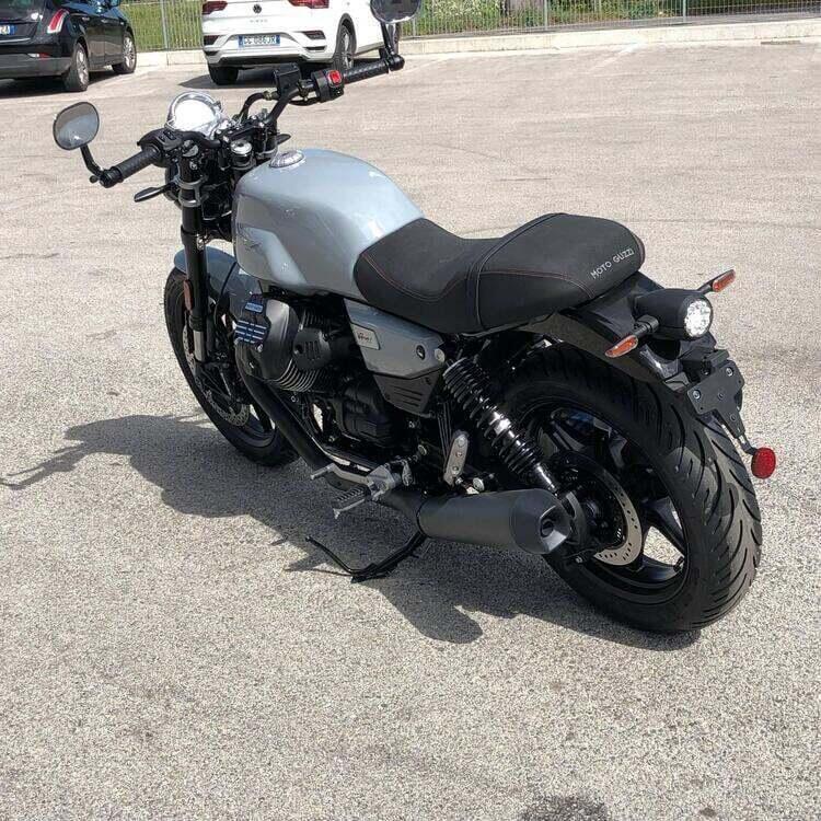 Moto Guzzi V7 Sport (2025) (5)