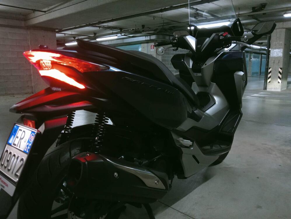 Honda Forza 300 Deluxe ABS (2018 - 20) (4)