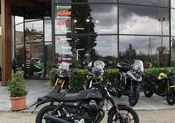 Moto Guzzi V7 Stone (2025) nuova