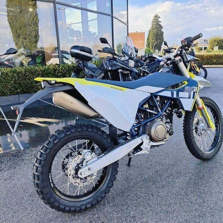 Husqvarna 701 Enduro (2023 - 25) (4)