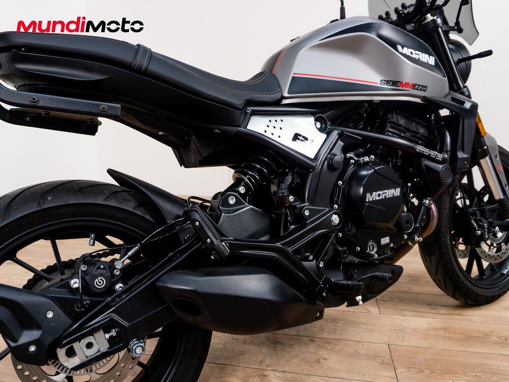 Moto Morini SEIEMMEZZO STR (2022 - 25) (4)