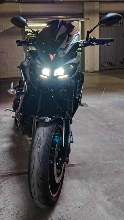 Yamaha MT-09 (2017 - 20) (3)