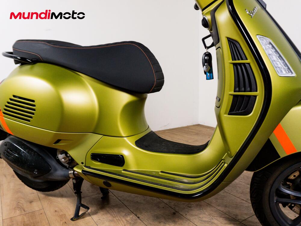 Vespa GTS 300 Super (2017 - 18) (5)