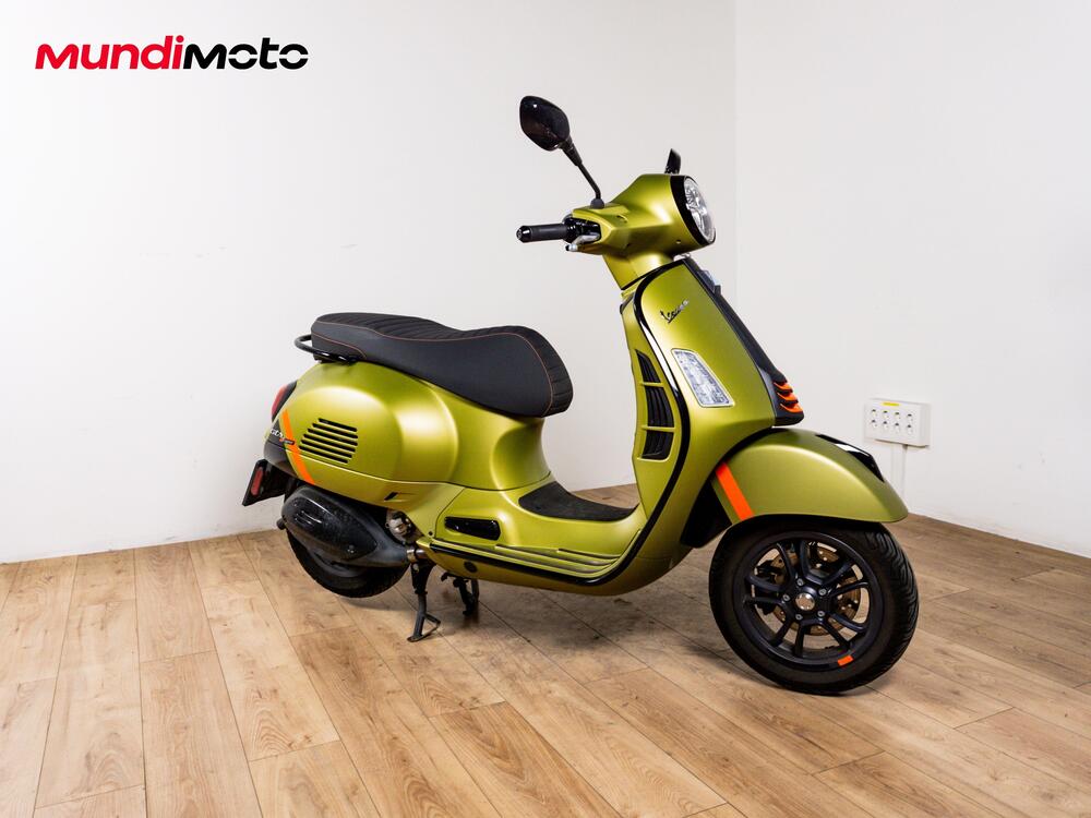 Vespa GTS 300 Super (2017 - 18) (2)