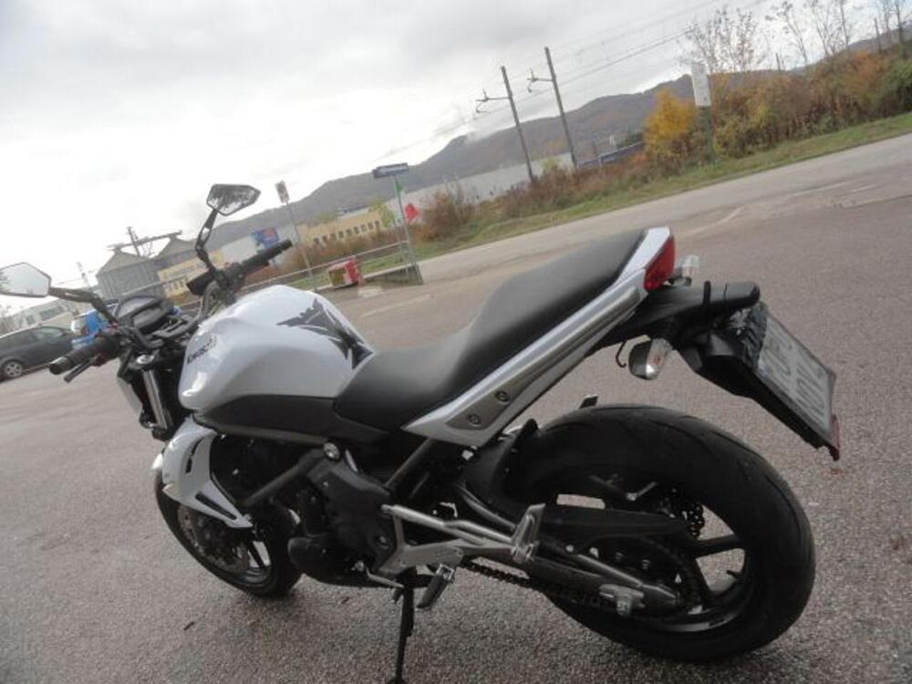 Kawasaki ER-6N (2009 - 11) (5)