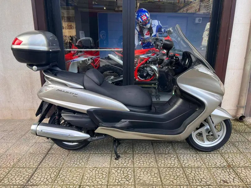 Yamaha Majesty 400 (2004 - 08)