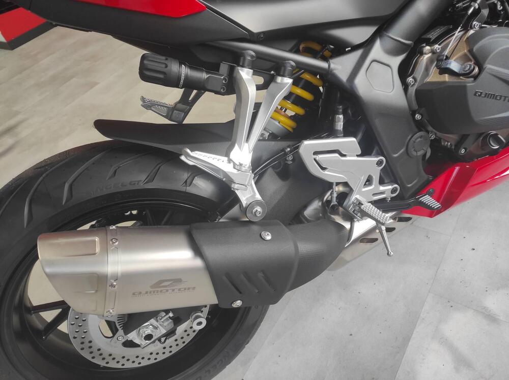 QJ Motor SRK 800 RR (2025) (5)