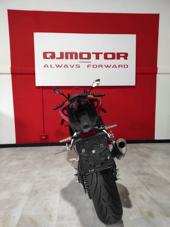 QJ Motor SRK 800 RR (2025) (4)