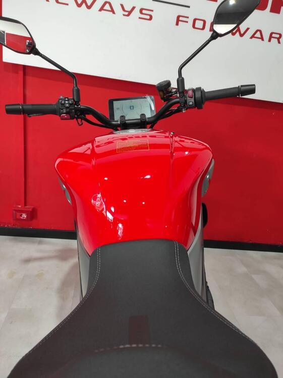 QJ Motor SRK 900 (2025) (5)