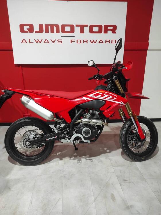 QJ Motor COV 125 (2025) (2)