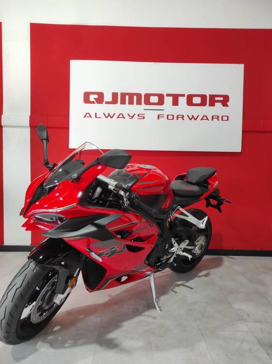 QJ Motor SRK 921 RR (2025)