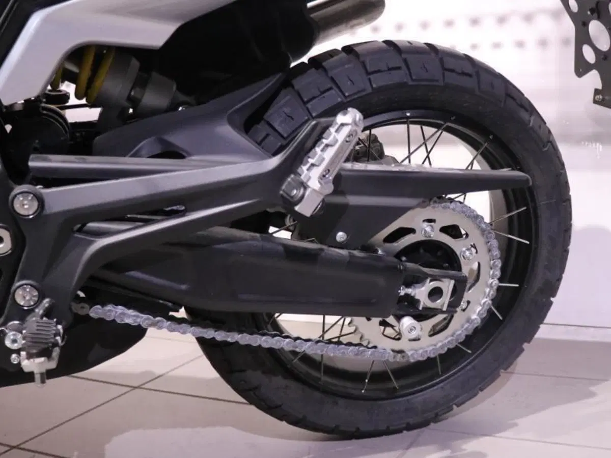 Benelli Leoncino 800 (2022 - 26) (5)