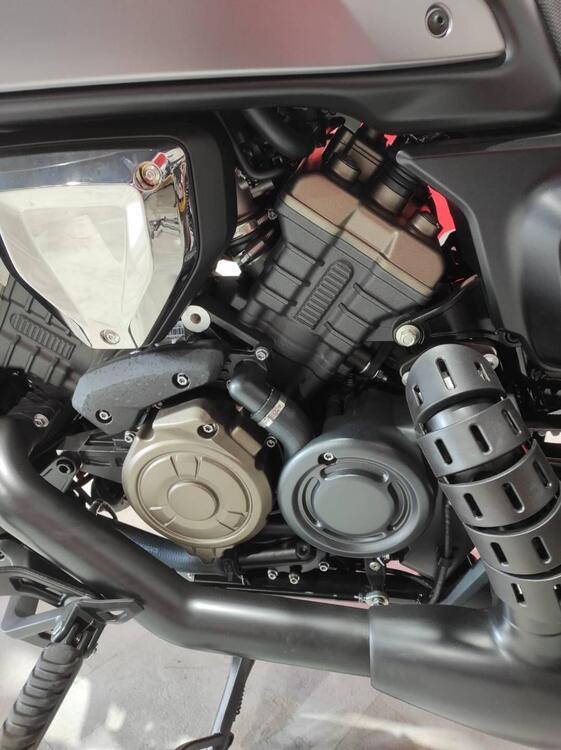 QJ Motor SRV 600 V (2025) (5)