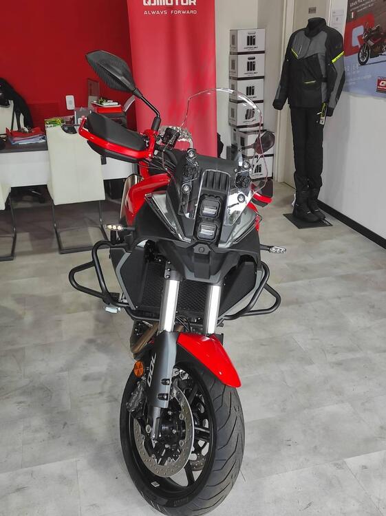 QJ Motor SRT 700 S (2025) (2)