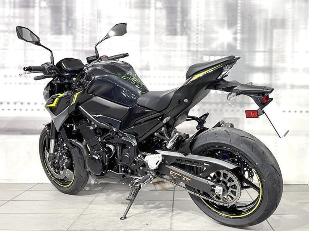 Kawasaki Z 900 (2021 - 24) (2)