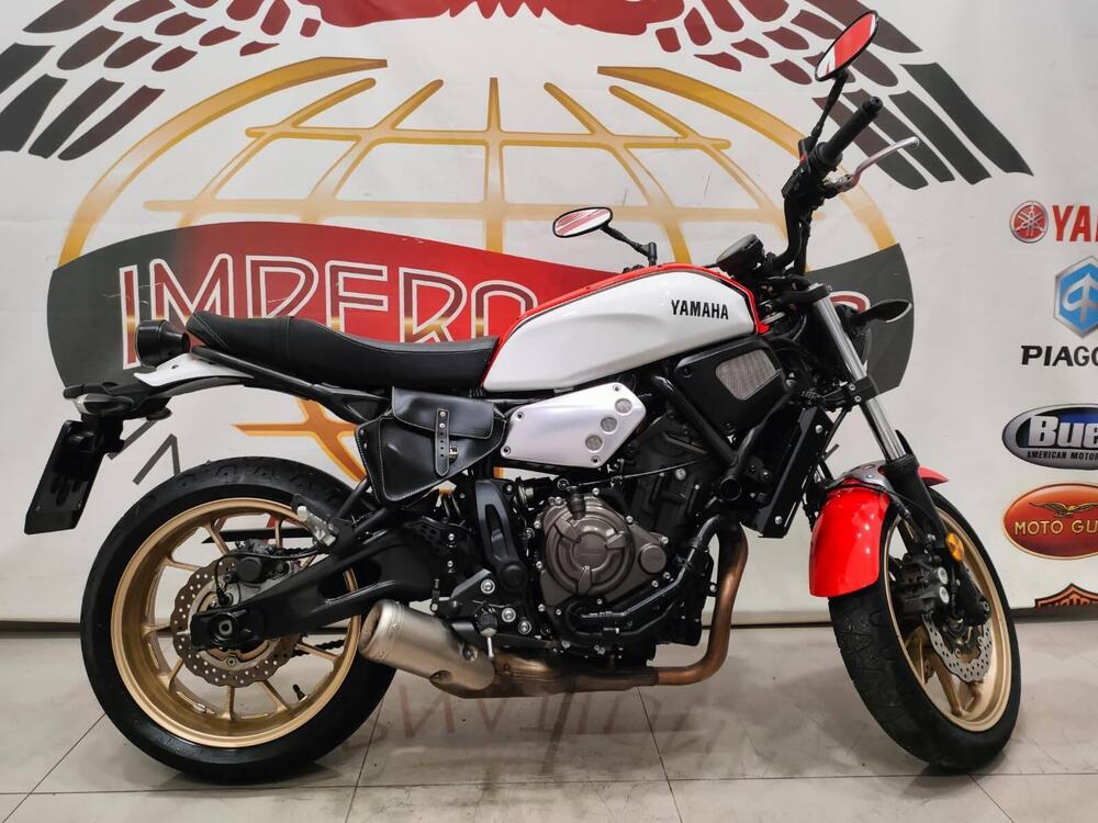 Yamaha XSR 700 (2021) (2)