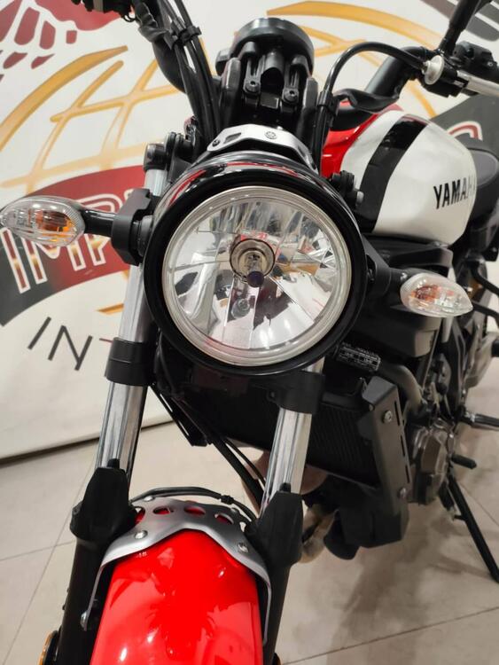 Yamaha XSR 700 (2021) (4)