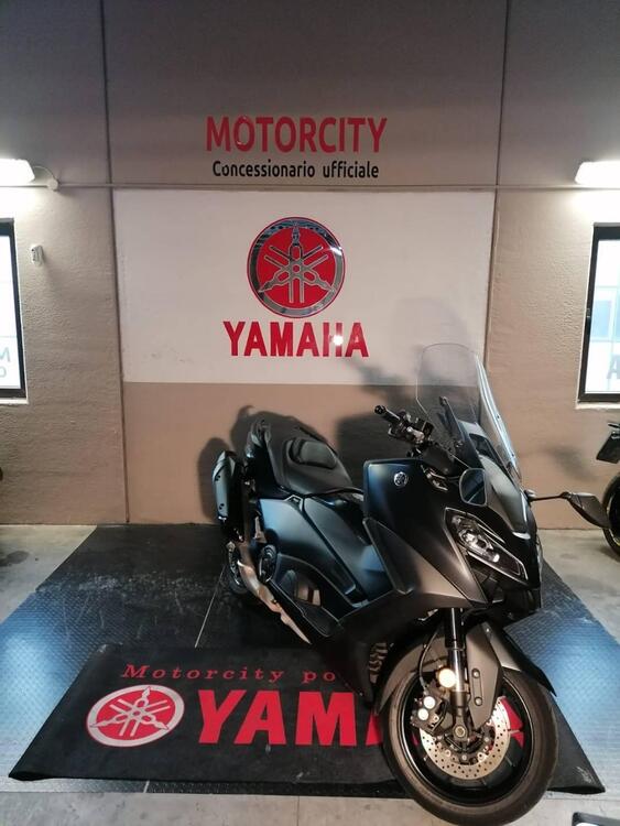 Yamaha T-Max 560 (2022 - 24) (2)