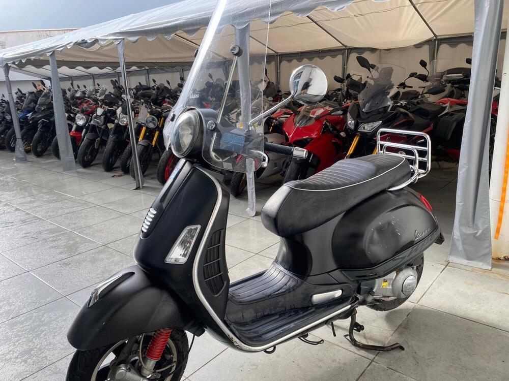 Vespa GTS 300 (2010 - 14) (2)