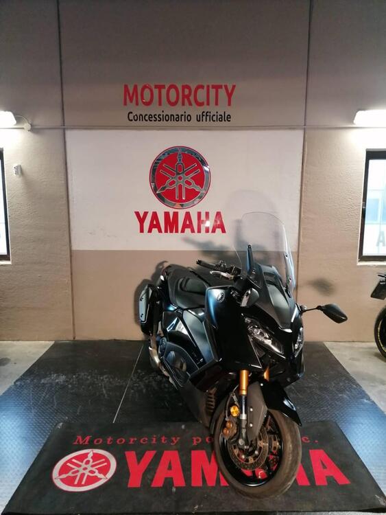 Yamaha T-Max 560 Tech Max (2022 - 24) (2)